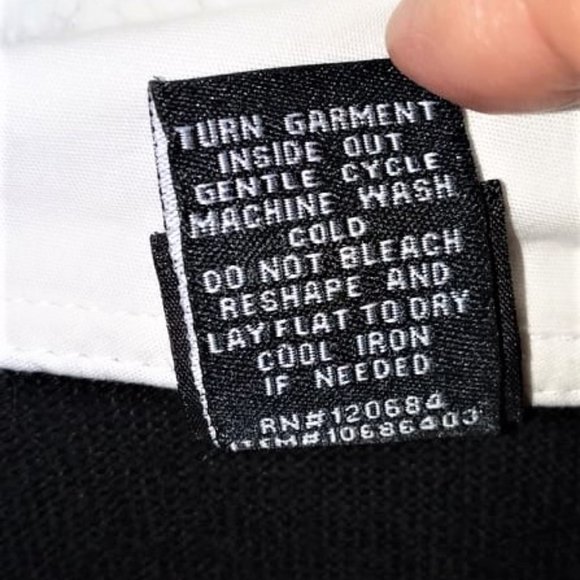 Disney We're All Mad Here Cheshire Cat Black and White Cardigan - Picture 6 of 7